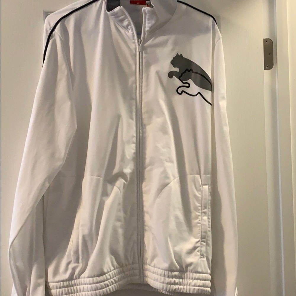 Excellent condition size L men’s Puma jacket